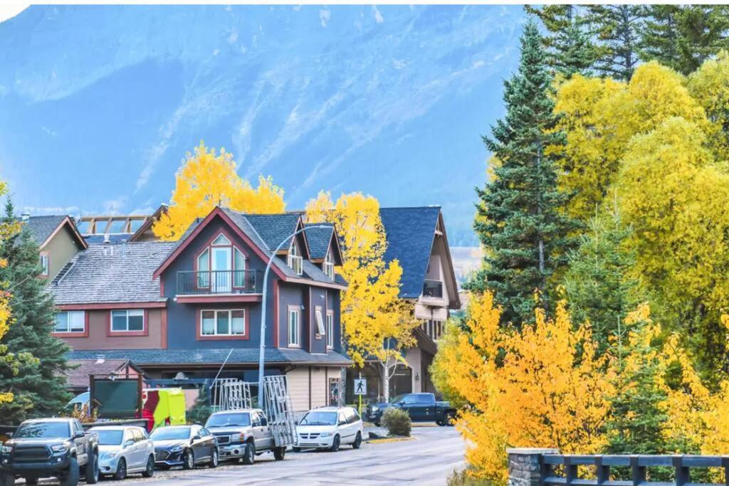 Immersed In The Scenery Of Canmore Luaran gambar